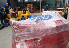福瑞得機(jī)械座駕壓路機(jī)、手扶壓路機(jī)、灌縫機(jī)及時包裝發(fā)貨