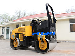 如何根據(jù)施工環(huán)境選擇合適的小型壓路機(jī)？