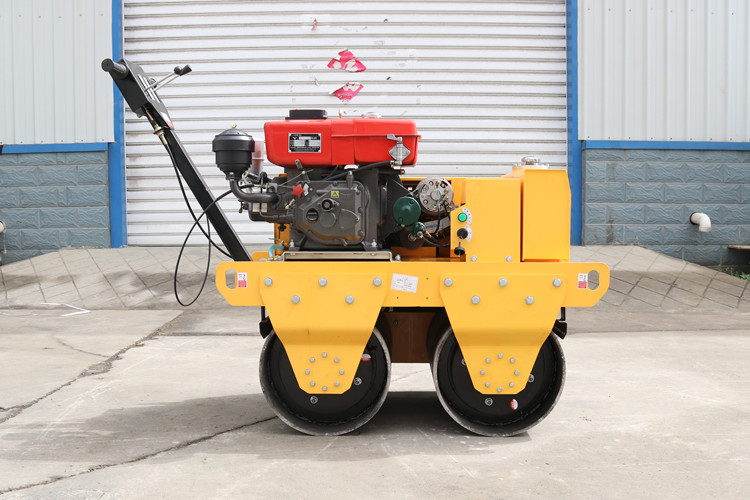 對(duì)于小型手扶壓路機(jī)的這些使用環(huán)境您要明白！